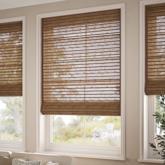 Pleated curtain heading and track detail